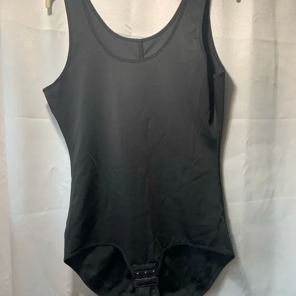 Black Shapewear Bodysuit - Picture 4 of 9